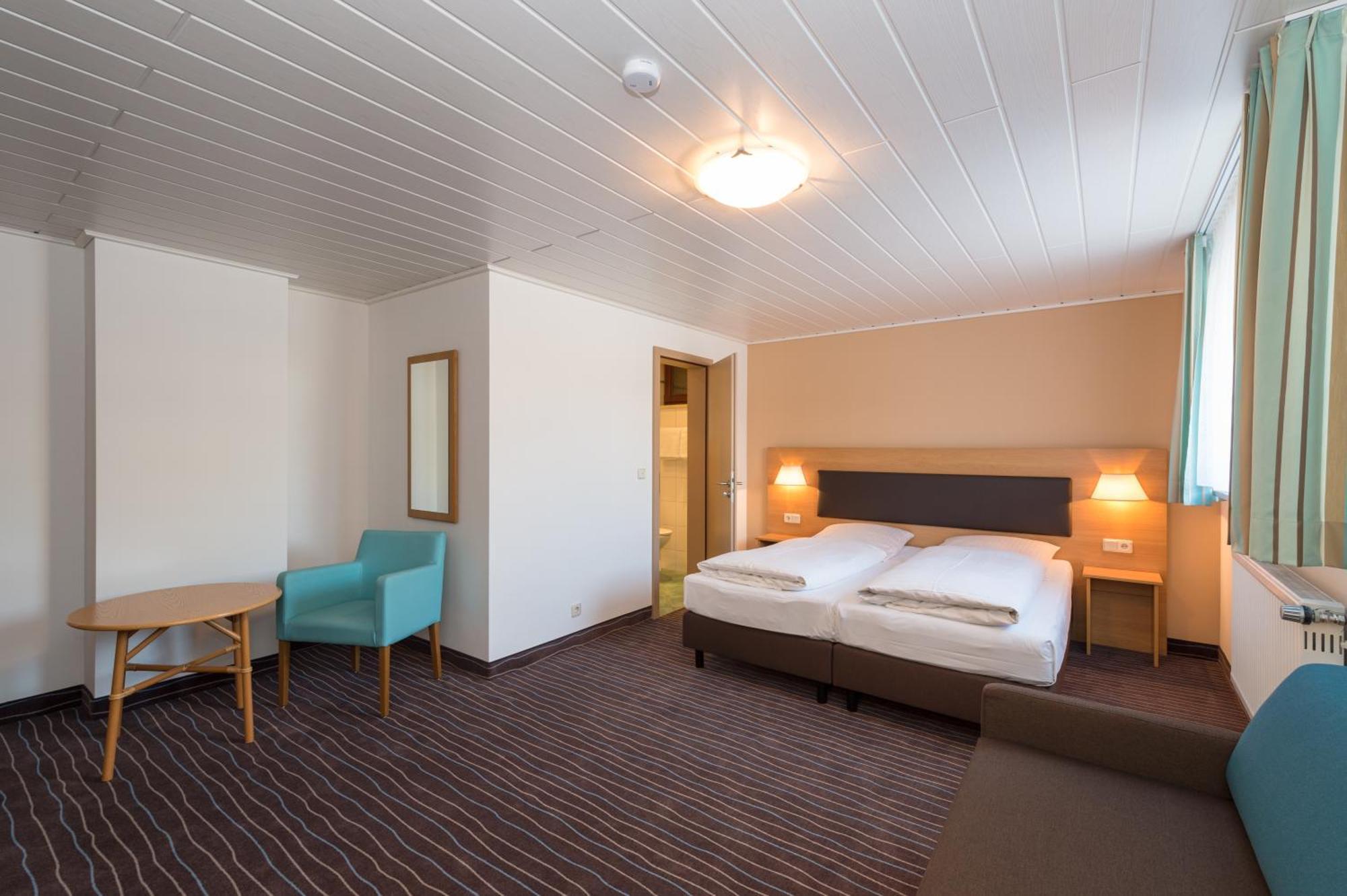 Hotel Schneider Allersberg Quarto foto