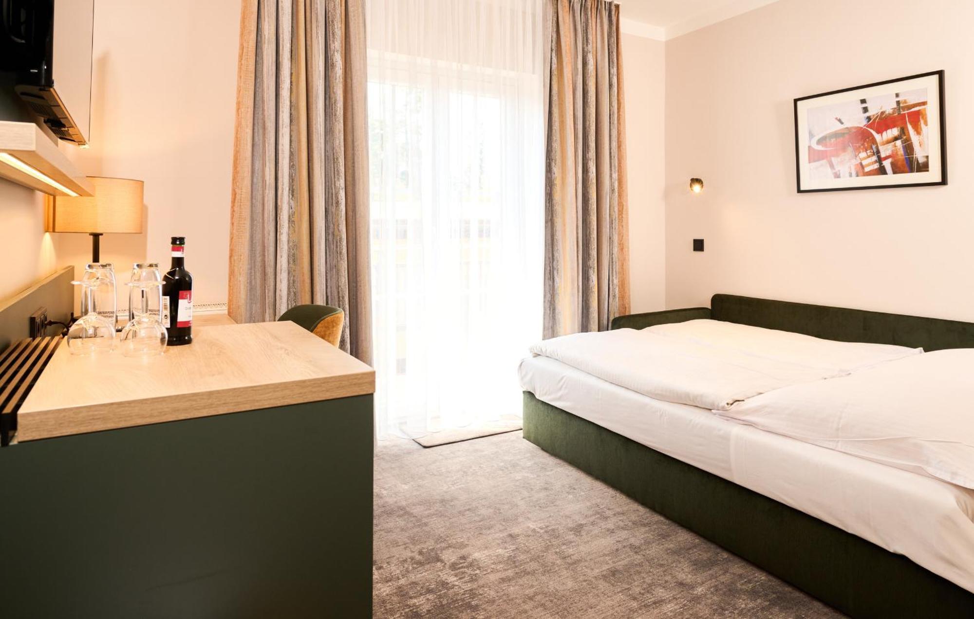 Hotel Schneider Allersberg Quarto foto