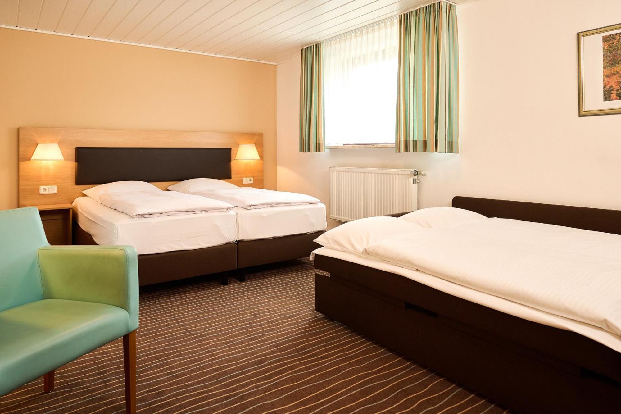 Hotel Schneider Allersberg Quarto foto