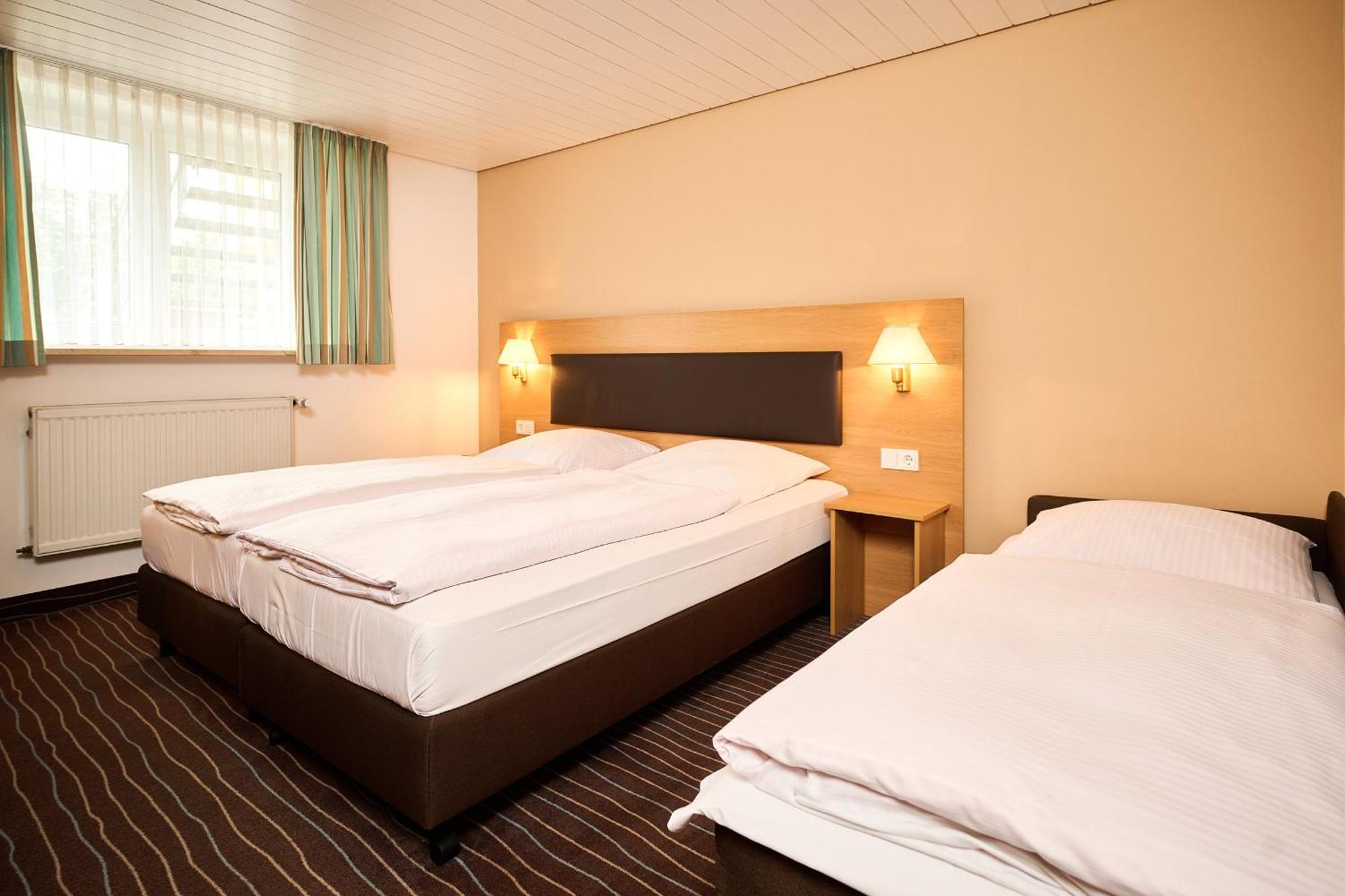 Hotel Schneider Allersberg Quarto foto